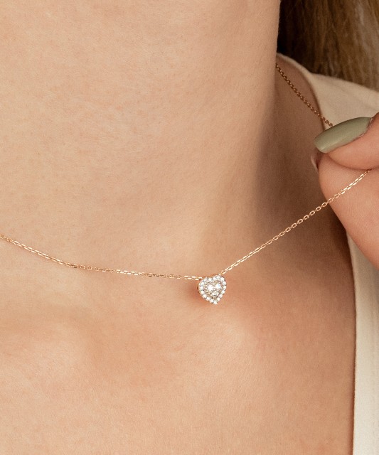 Zelta ķēdīte ar briljanta piekariņu "Sirsniņa"