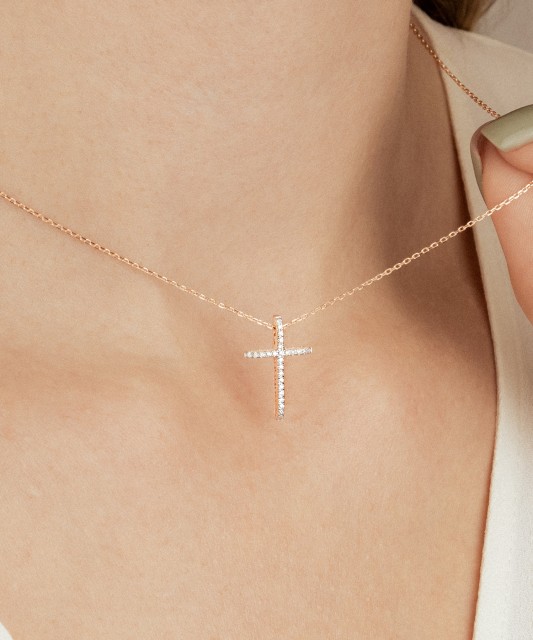 Zelta ķēdīte ar briljanta piekariņu