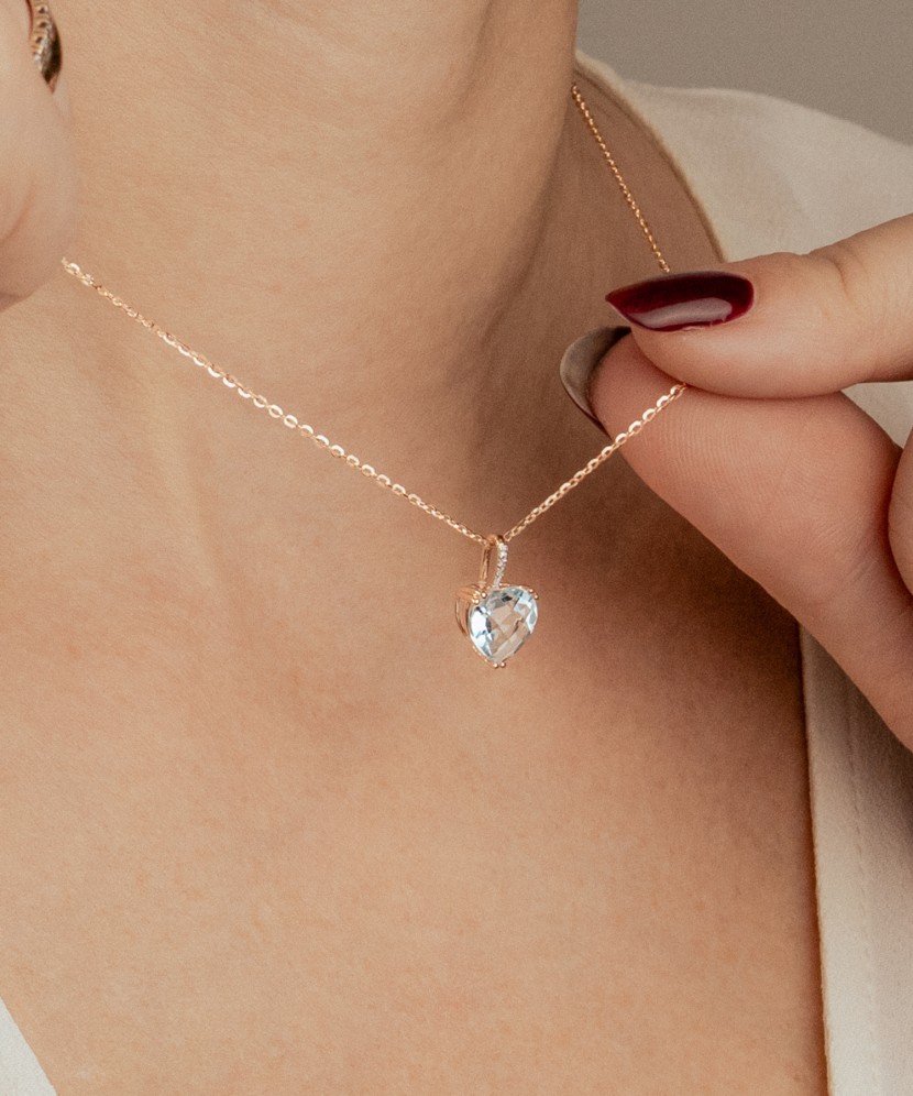 Zelta piekariņš ar topāzu un cirkonijiem