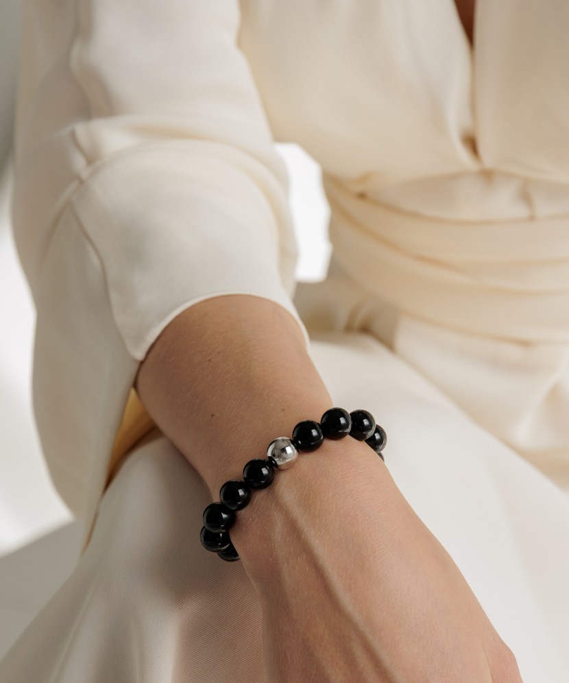 Oniksa rokassprādze ar sudrabu