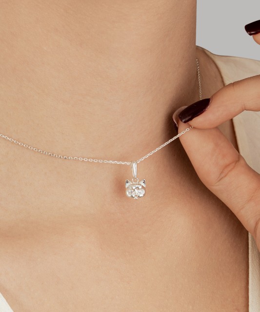 Sudraba piekariņš ar cirkonijiem "Kaķis"