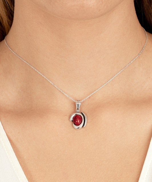 Sudraba piekariņš ar koralli