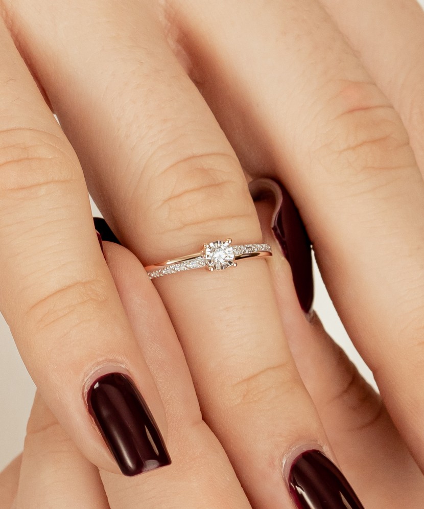 Zelta gredzens ar dimantu