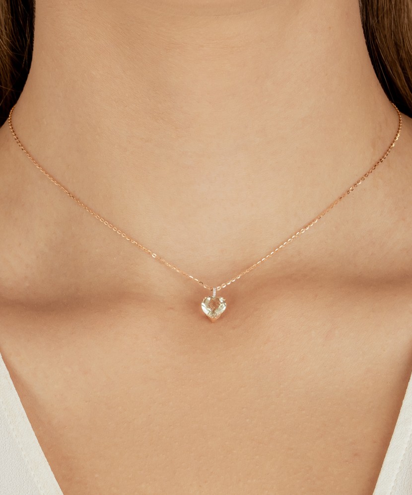 Золотой кулон с зелёным аметистом и бриллиантами