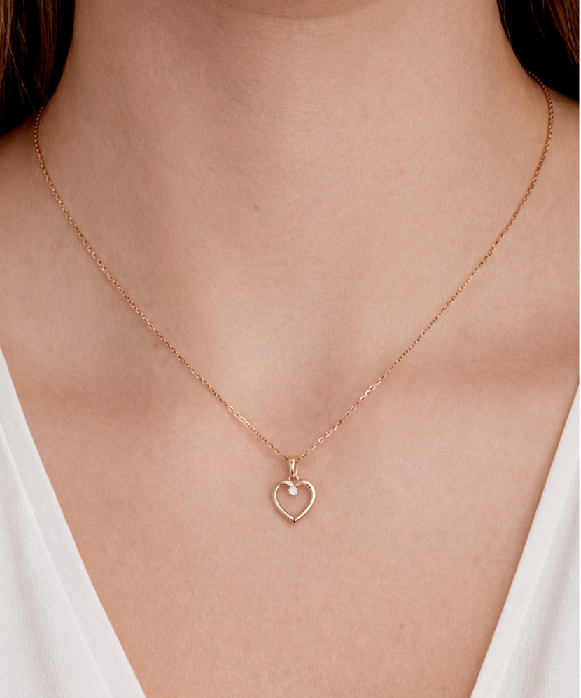 Подвеска из золота с бриллиантом