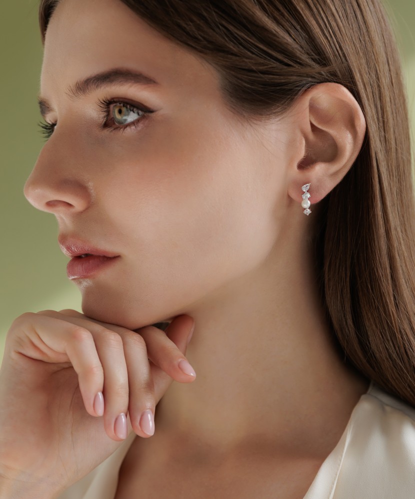 Sudraba auskari ar pērlēm un cirkonijiem