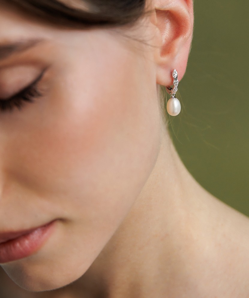 Sudraba auskari ar pērlēm un cirkonijiem