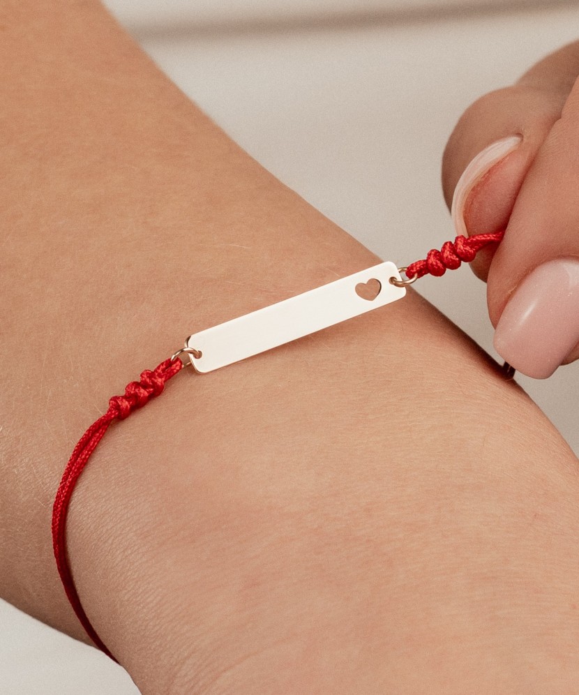 Sarkana Diega Rokassprādze Ar Zelta Piekariņu "Sirsniņa "