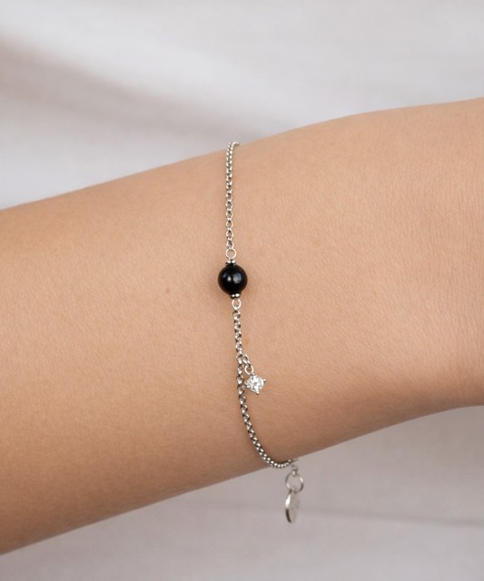 Sudraba rokassprādze ar pērli un cirkoniju