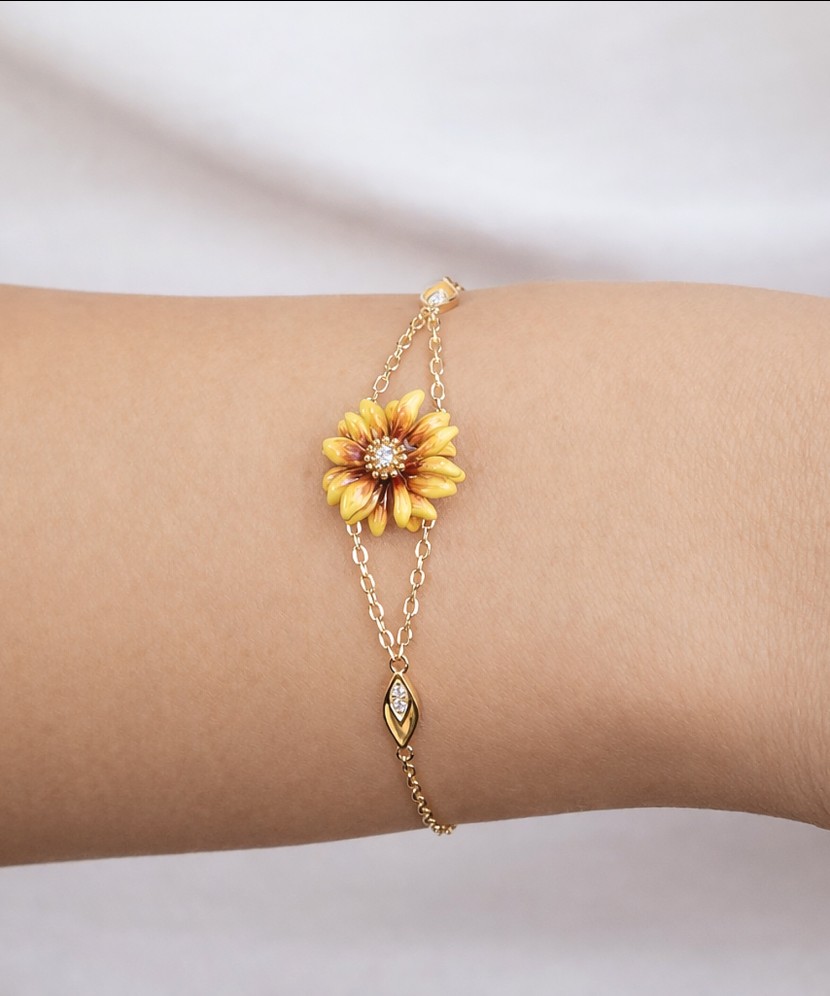 Apzeltīta sudraba sakta ar emalju un cirkoniem