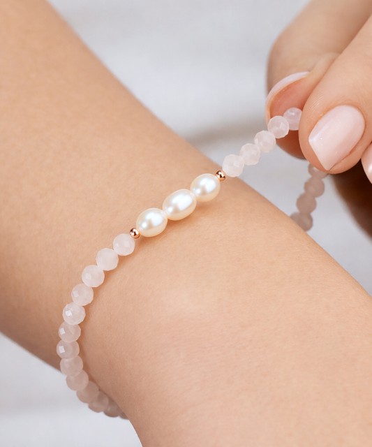 Браслет с розовыми кварцами и позолоченным серебром