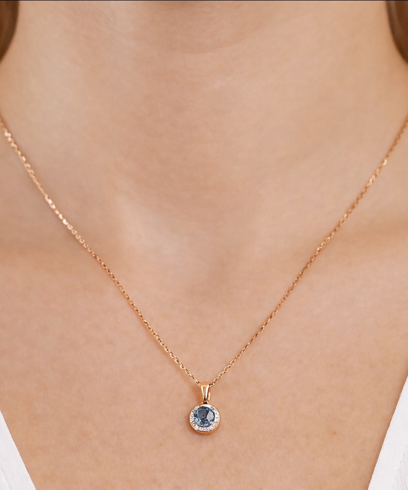 Zelta piekariņš ar topāzu un briljantiem