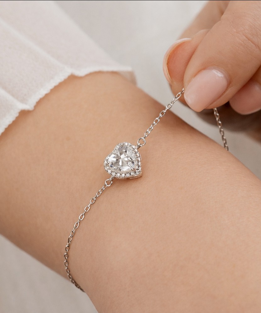 Sudraba rokassprādze ar cirkonijiem "Sirsniņa"