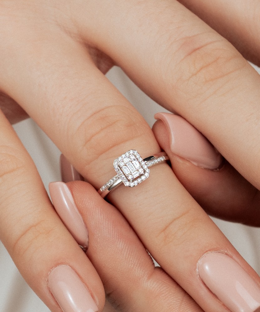 Baltā zelta gredzens ar briljantiem