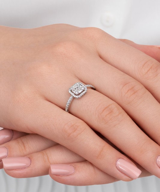 Baltā zelta gredzens ar briljantiem