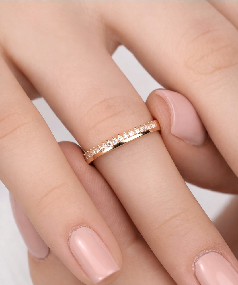 Zelta gredzens ar cirkonijiem