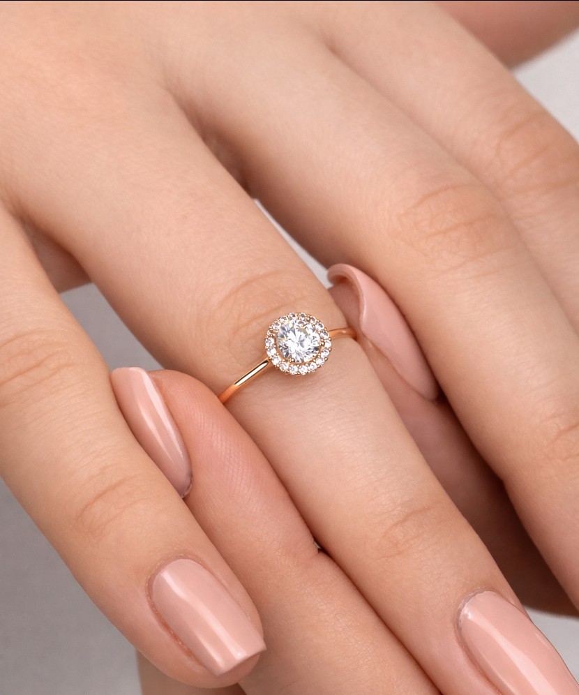 Zelta gredzens ar cirkonijiem