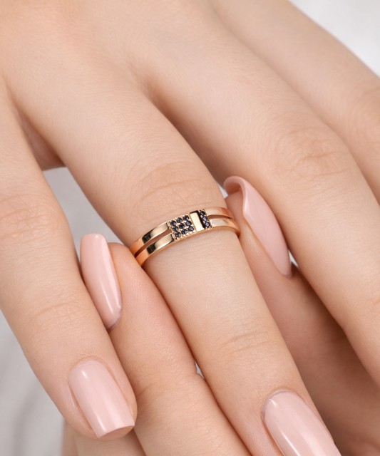 Золотое кольцо с цирконами