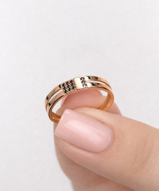 Zelta gredzens ar cirkonijiem