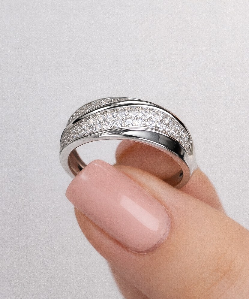 Sudraba gredzens ar cirkonijiem