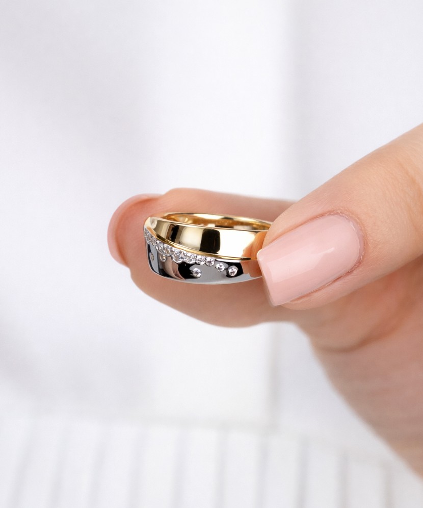 Apzeltīts sudraba gredzens ar cirkonijiem