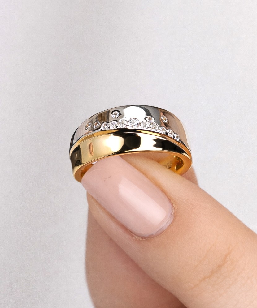 Apzeltīts sudraba gredzens ar cirkonijiem