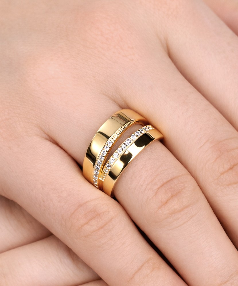 Кольцо из золочёного серебра с фианитами