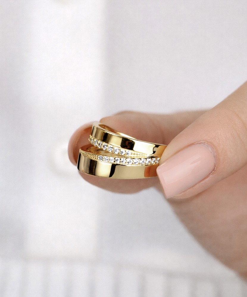 Apzeltīts sudraba gredzens ar cirkonijiem