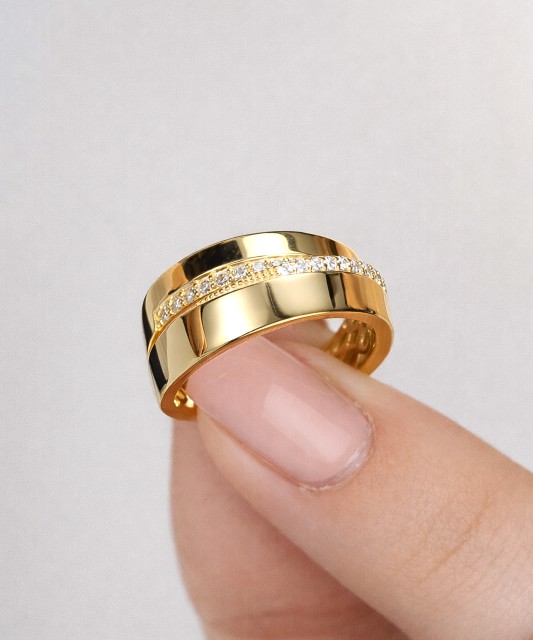 Apzeltīts sudraba gredzens ar cirkonijiem