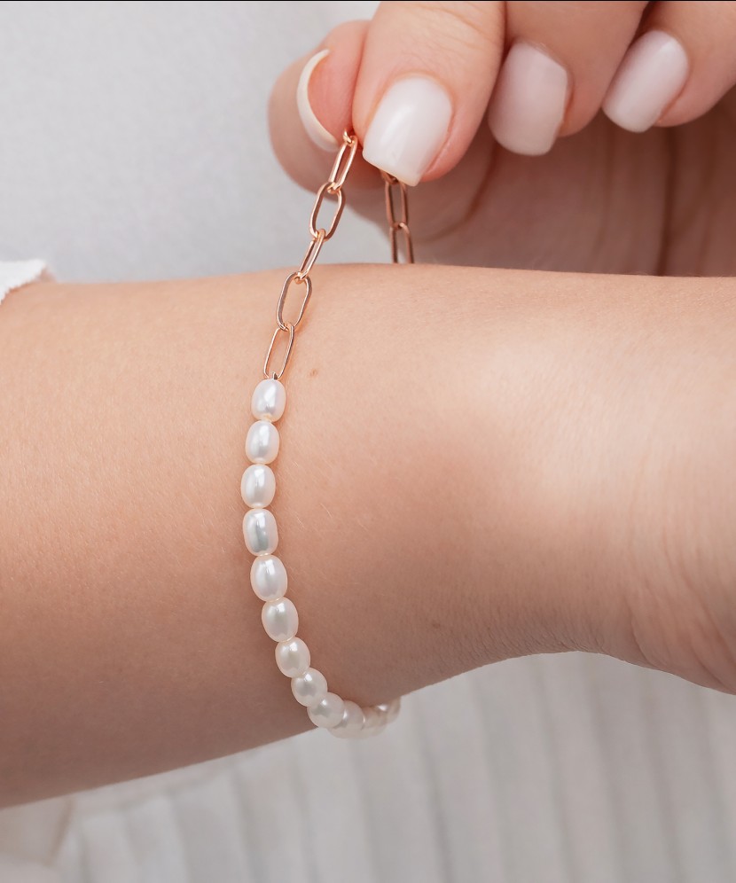 Apzeltīta sudraba aproce ar pērlēm