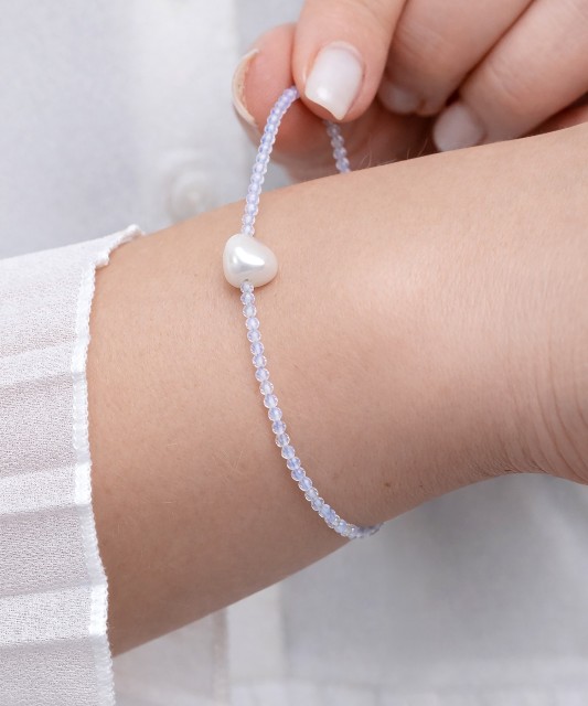 Rokassprādze ar pērli un opāliem