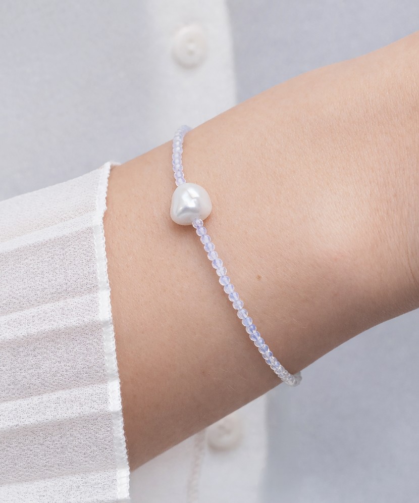 Rokassprādze ar pērli un opāliem