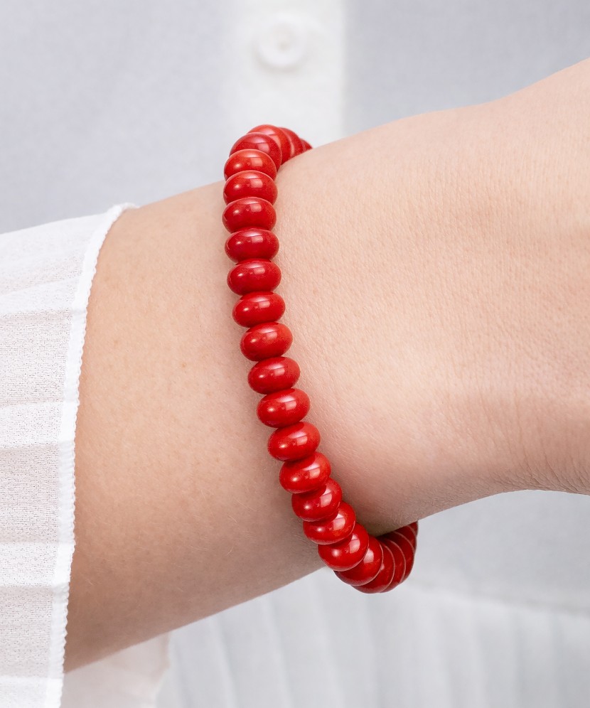 Aproce ar lavas akmeņiem