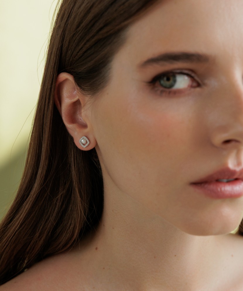 Sudraba auskari ar pērļiem un cirkoniem