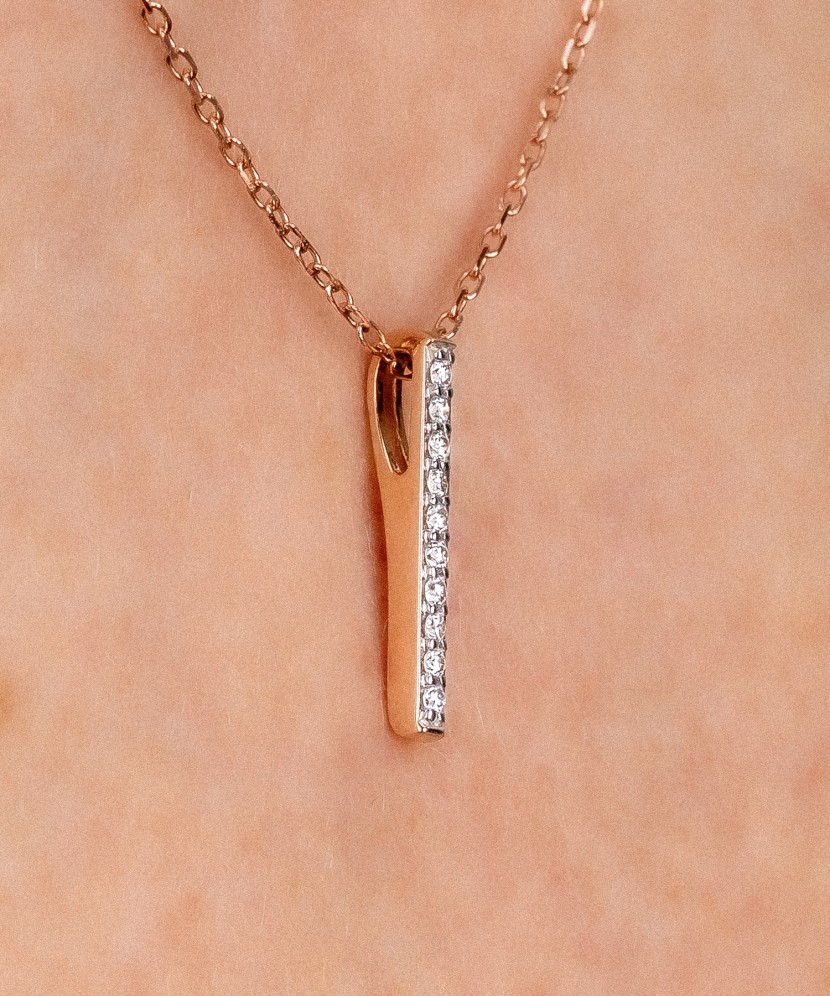 Zelta ķēdīte ar dimanta kulonu