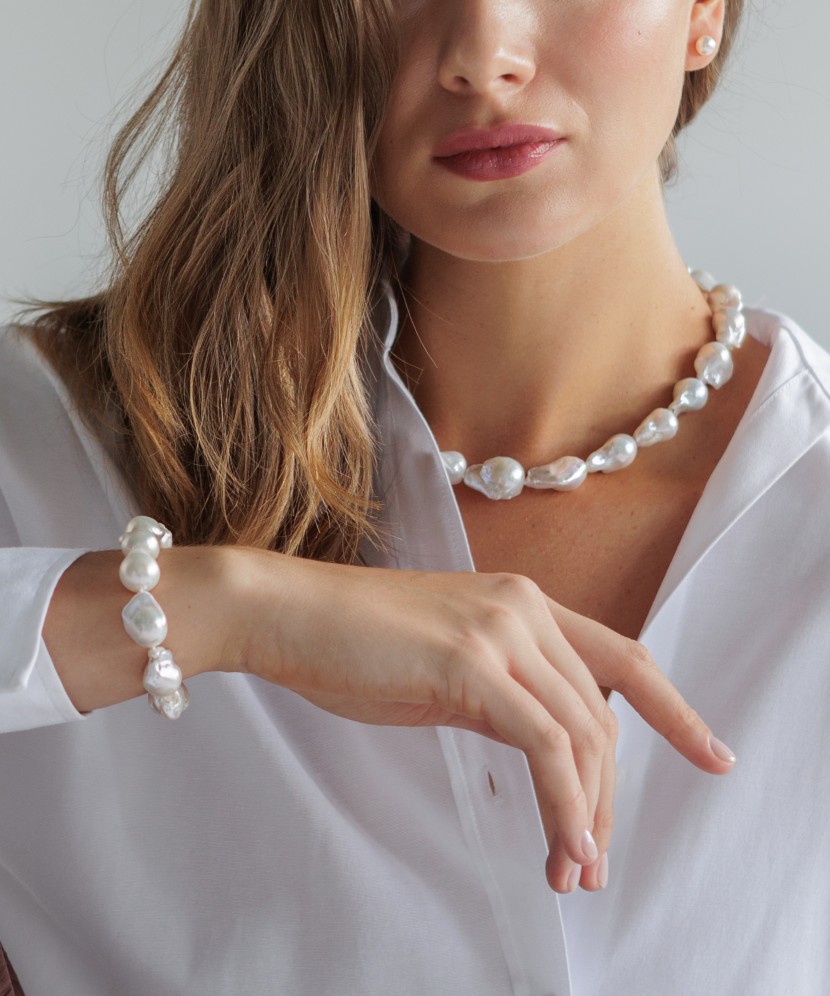 Pērļu kaklarota ar Kasumi pērlēm un sudrabu