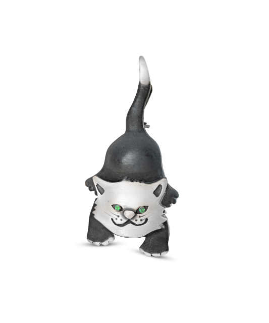 Sudraba piespraude ar kristāliem "Kaķis"