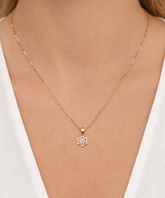 Zelta piekariņš ar cirkonijiem