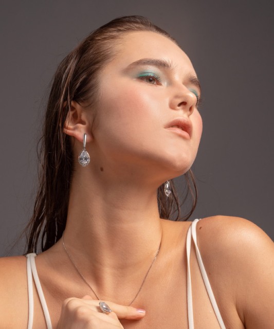 Apzeltīti sudraba auskari ar cirkonijiem