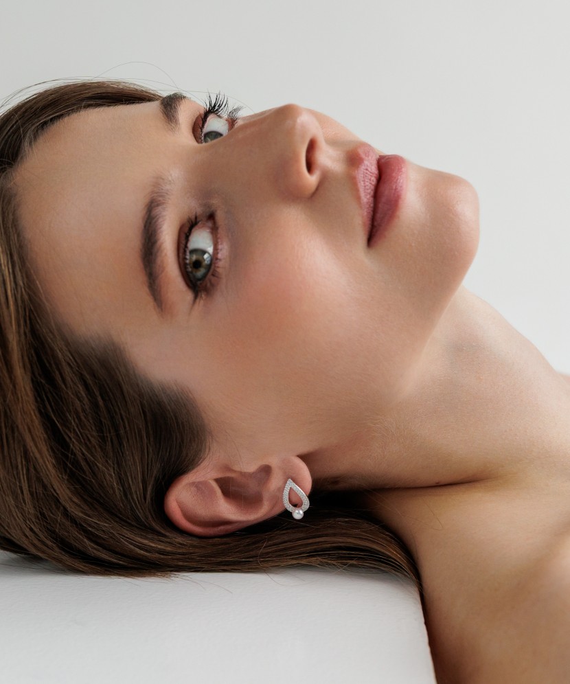 Sudraba auskari ar pērlēm un cirkonijiem