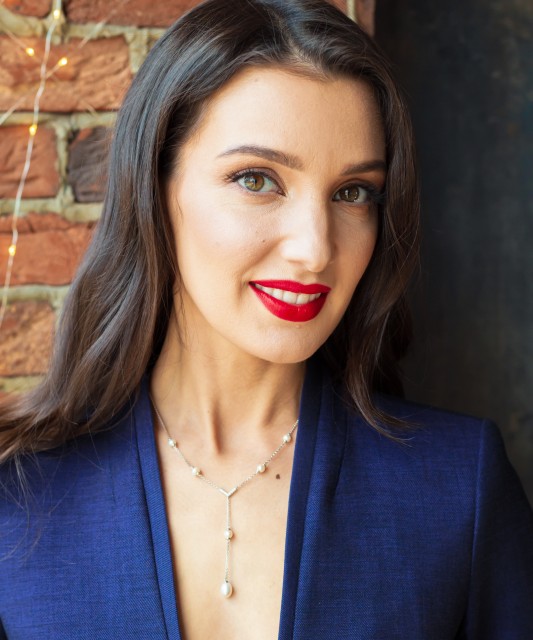 Sudraba ķēdīte ar pērļu piekariņu un cirkonijiem