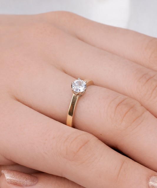 Apzeltīts sudraba gredzens ar cirkoniem