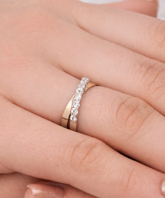 Apzeltīts sudraba gredzens ar cirkoniem