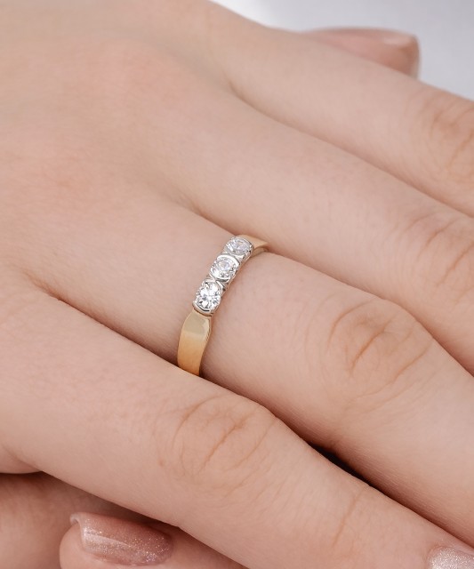 Apzeltīts sudraba gredzens ar cirkoniem