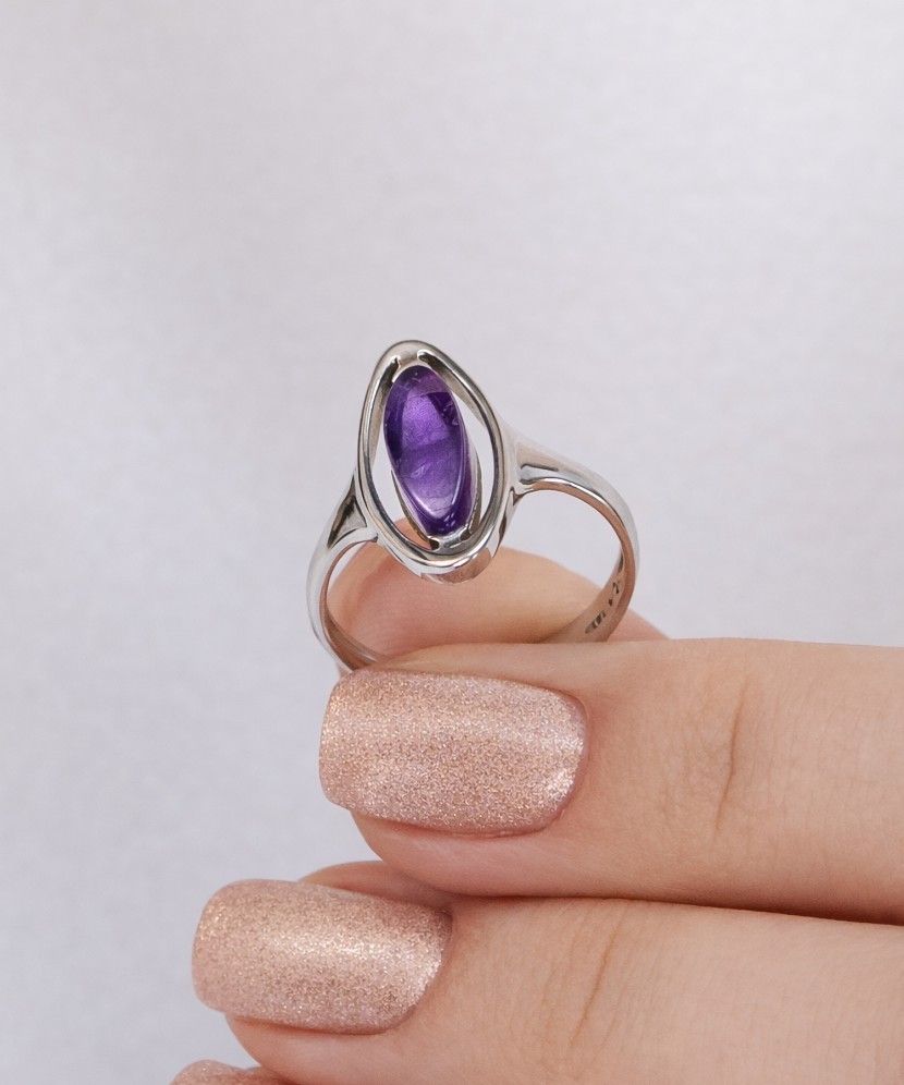Серебряное кольцо с аметистом