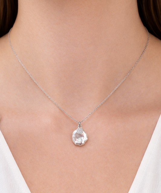 Sudraba ķēdīte ar pērļu piekariņu un cirkonijiem