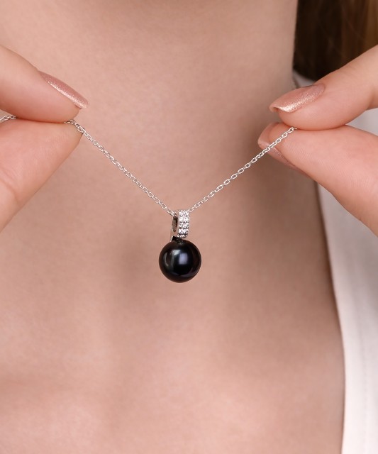 Sudraba piekariņš ar pērlēm un cirkonijiem