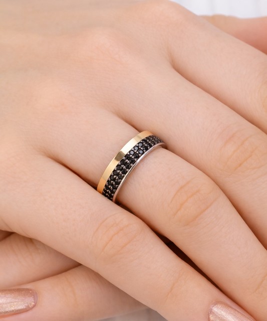 Apzeltīts sudraba gredzens ar cirkonijiem