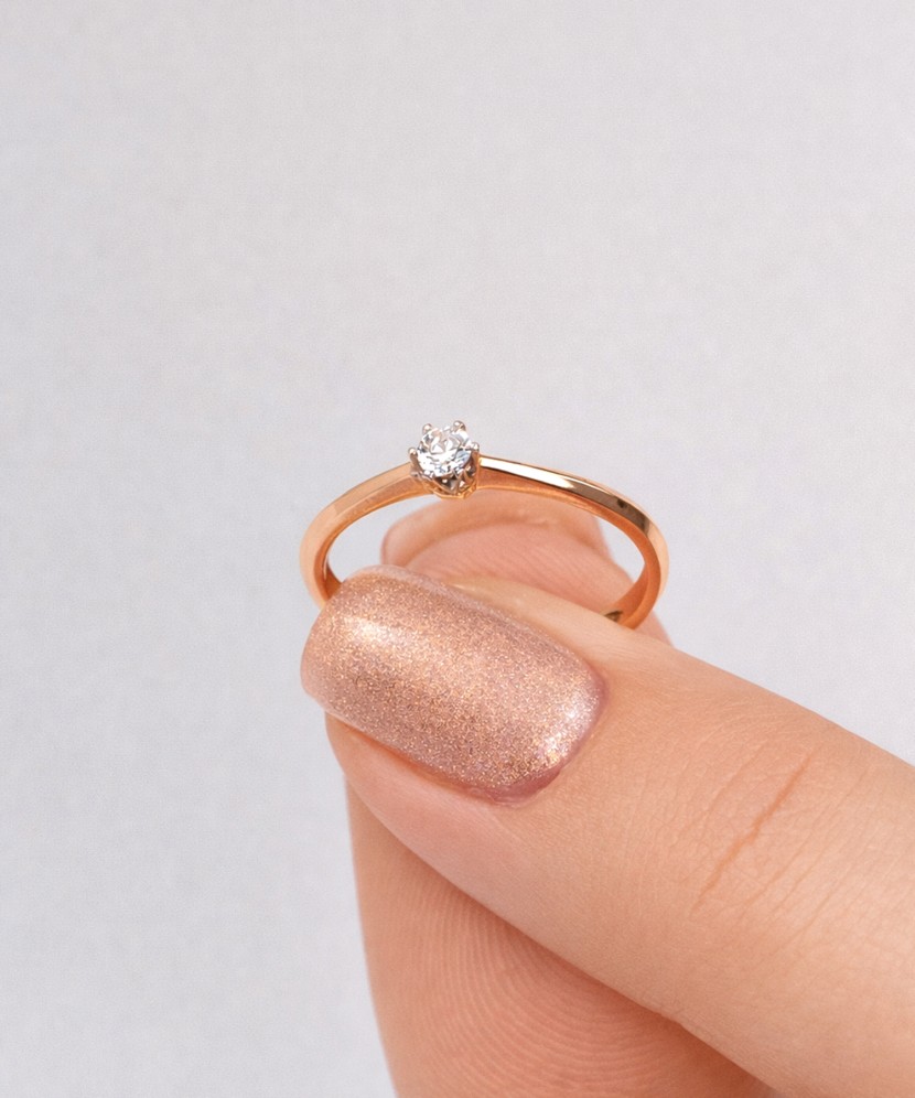 Zelta gredzens ar cirkonijiem