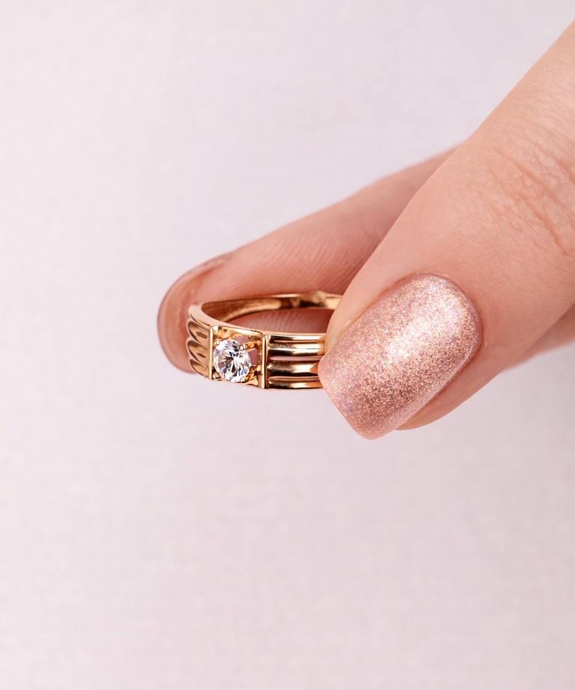 Zelta gredzens ar cirkonijiem